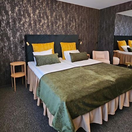 Samantta Hotel & Restaurant Haukipudas Eksteriør billede