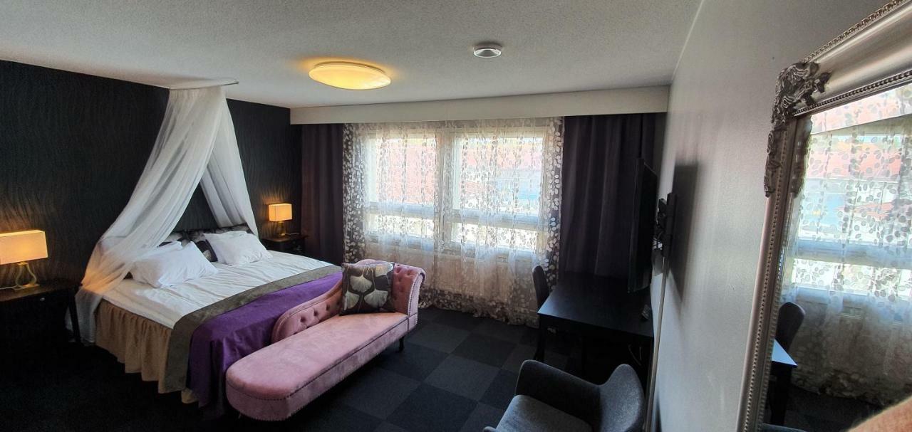 Samantta Hotel & Restaurant Haukipudas Eksteriør billede